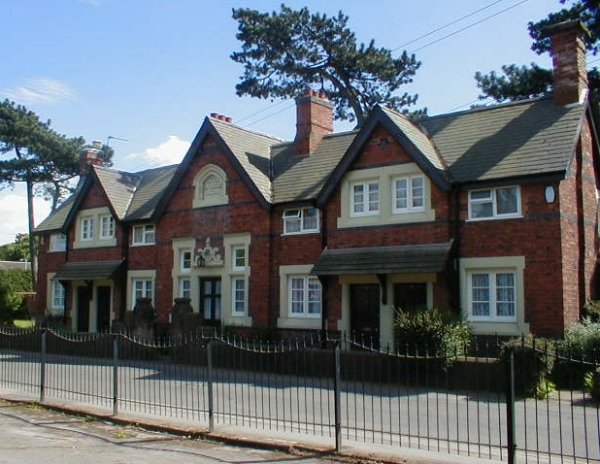 Photograph of Barrow's Almshouses, West Road